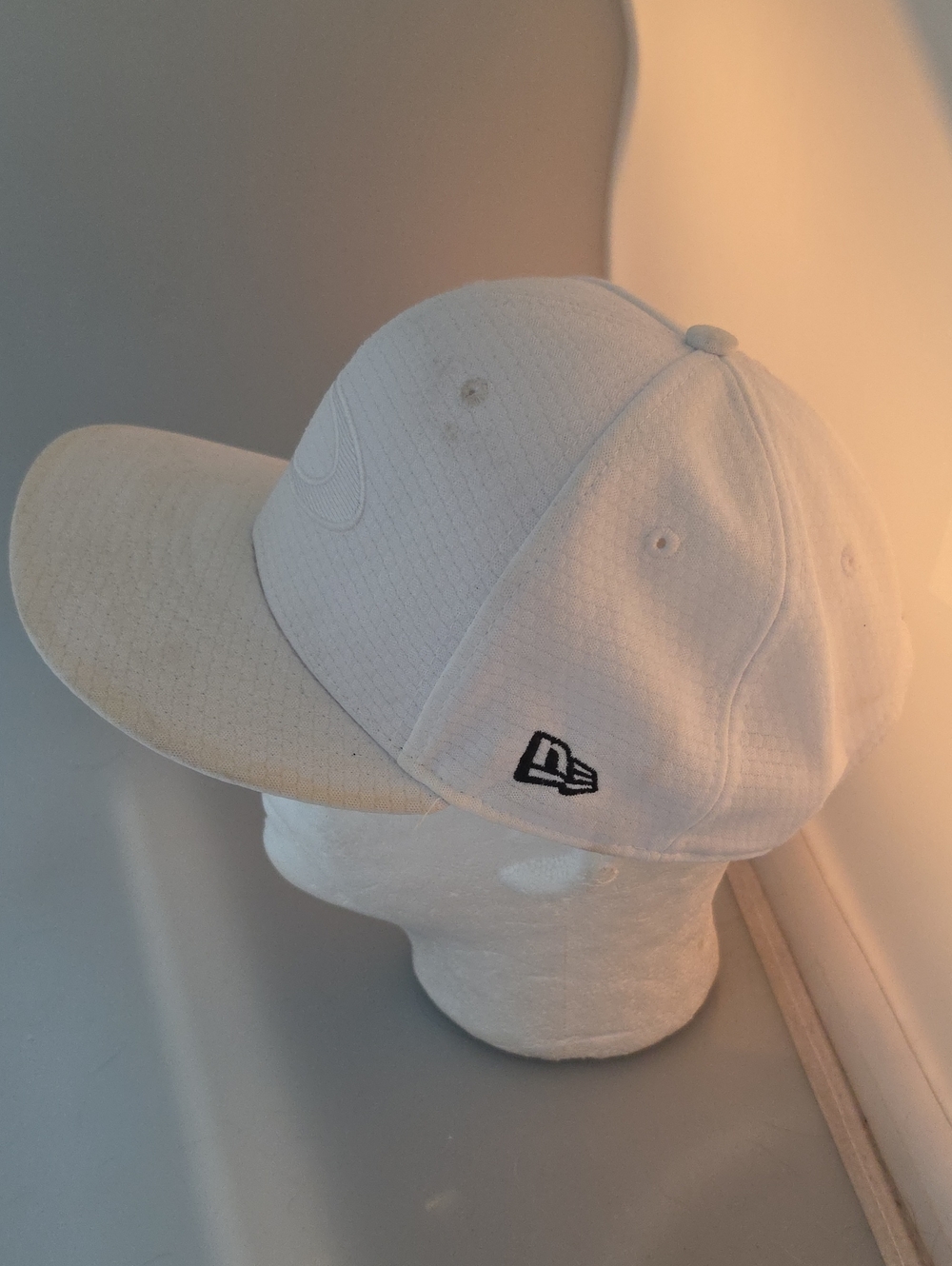 Y2K Oakley Pro Am New Era Golf White Baseball Cap with Black Side Emblem